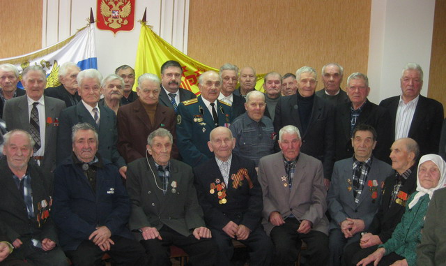 13:40 Ветеранам Великой Отечественной войны вручены юбилейные медали